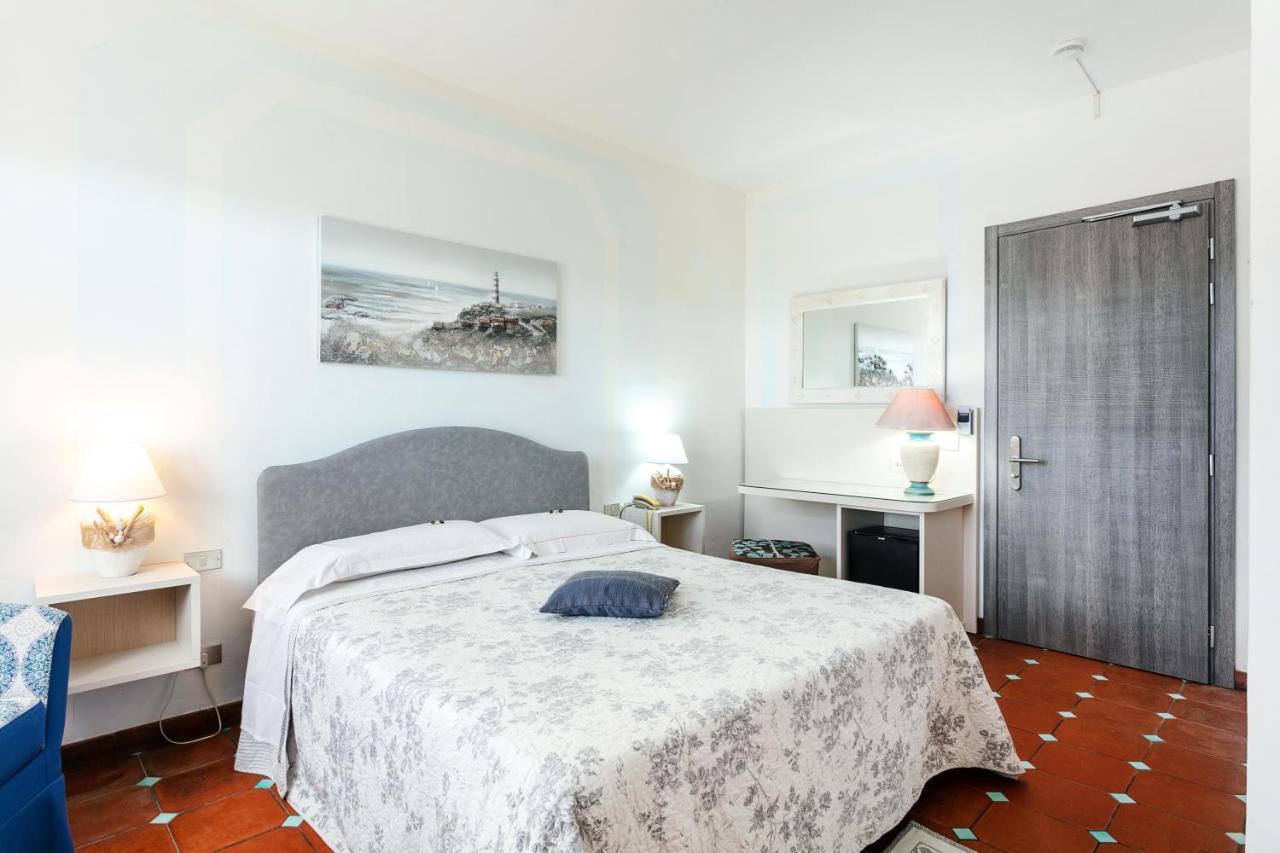 Hotel Stefania Boutique Hotel By The Beach أولبيا المظهر الخارجي الصورة