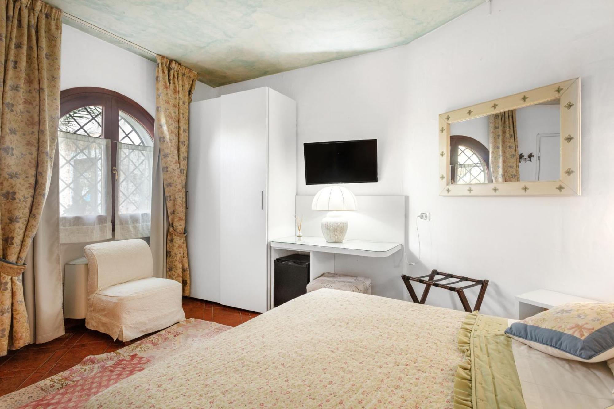 Hotel Stefania Boutique Hotel By The Beach أولبيا المظهر الخارجي الصورة